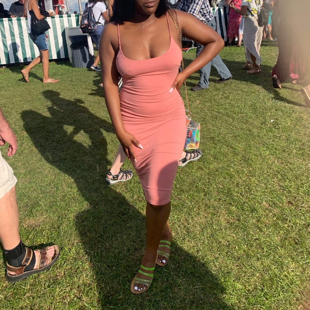 Tight Fitted Pink dress ✨